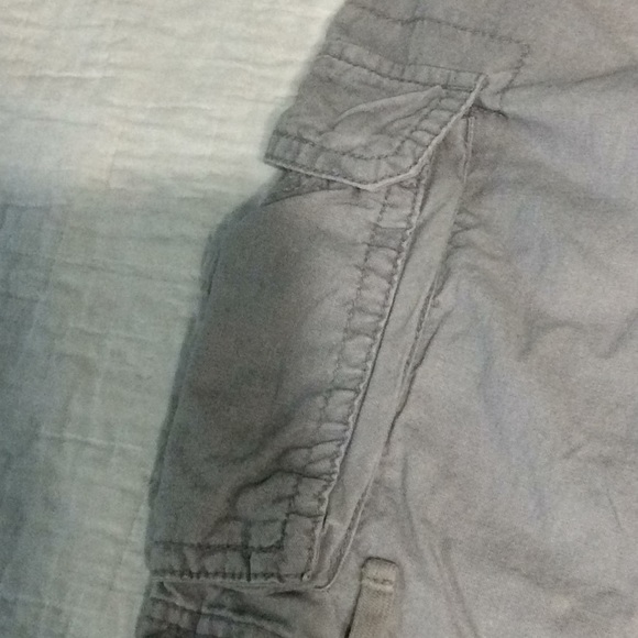Old Navy light weight cargo shorts Size 30.  M22 - Picture 5 of 7